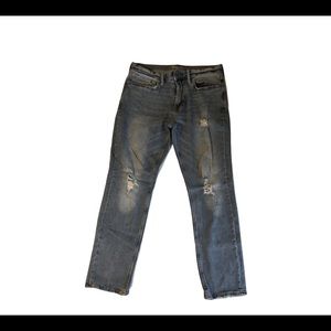 Old Navy distressed slim built in Flex